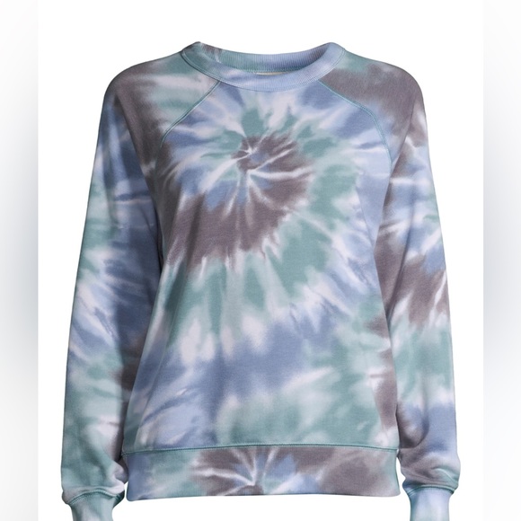 Secret Treasures Tops - Secret Treasures Raglan sleeve sleep top. 2x, multi color, this top is sooo soft